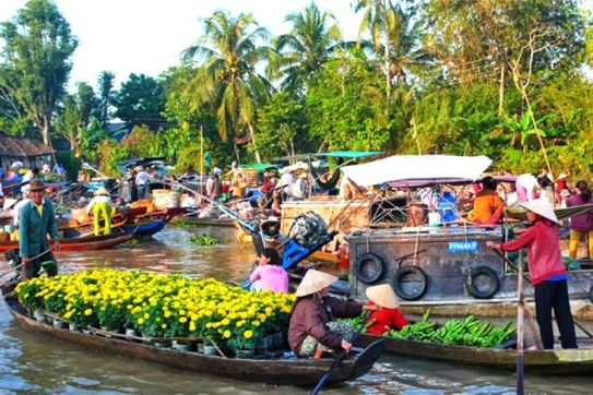Spring Travel to the Mekong Delta: Explore the Bustling Floating Markets with LV Travel